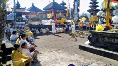 Upacara Peringati Hari Raya Galungan dan Sembahyang, Denpasar