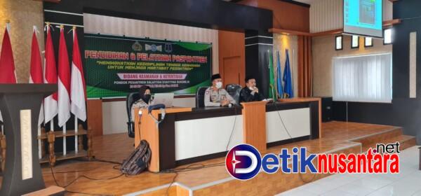 Satbinmas Polres Situbondo Gelar Pelatihan Pengamanan Dilingkungan Ponpes Salafiyah Syafi'iyah Sukorejo