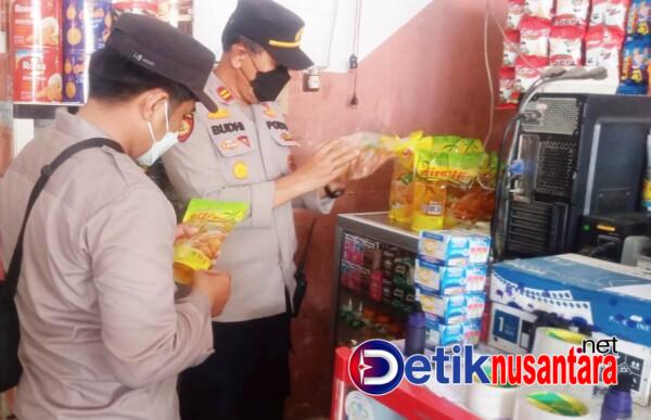 Polisi di Situbondo Lakukan Pemantauan Ketersediaan Minyak Goreng di Pasar Tradisional