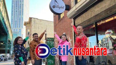 Fitri Carlina Dan Teman-temannya Perkenalkan Indonesia, Dirikan Cafe Dangdut Di New York