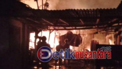 Rumah Kosong di Mersi Purwokerto Kebakaran, Vario dan Bentor Hangus Terbakar