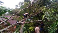 Angin Puting Beliung Terjang 5 Desa di Sukabumi