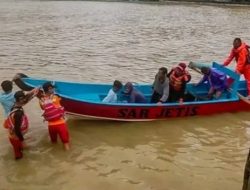 6 Nelayan Tenggelam di Perairan Kebumen Berhasil Diselamatkan