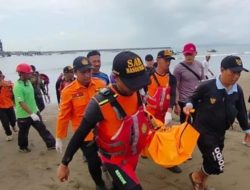 Jasad Wisatawan Tenggelam di Pantai Sodong Cilacap Dievakuasi