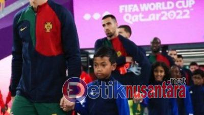 Bocah asal Indonesia Dampingi Ronaldo saat Laga Piala Dunia 2022