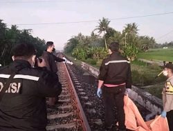 Warga Purworejo Tersambar Kereta Barang di Kebumen