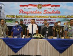 Bupati Purworejo Serahkan Ganti Rugi Tanah untuk Jalan Desa Karangrejo
